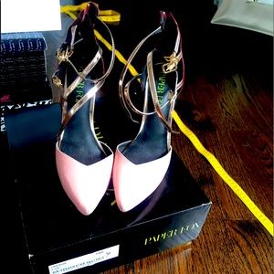 Gorgeous heels worn once heel tips like untouched